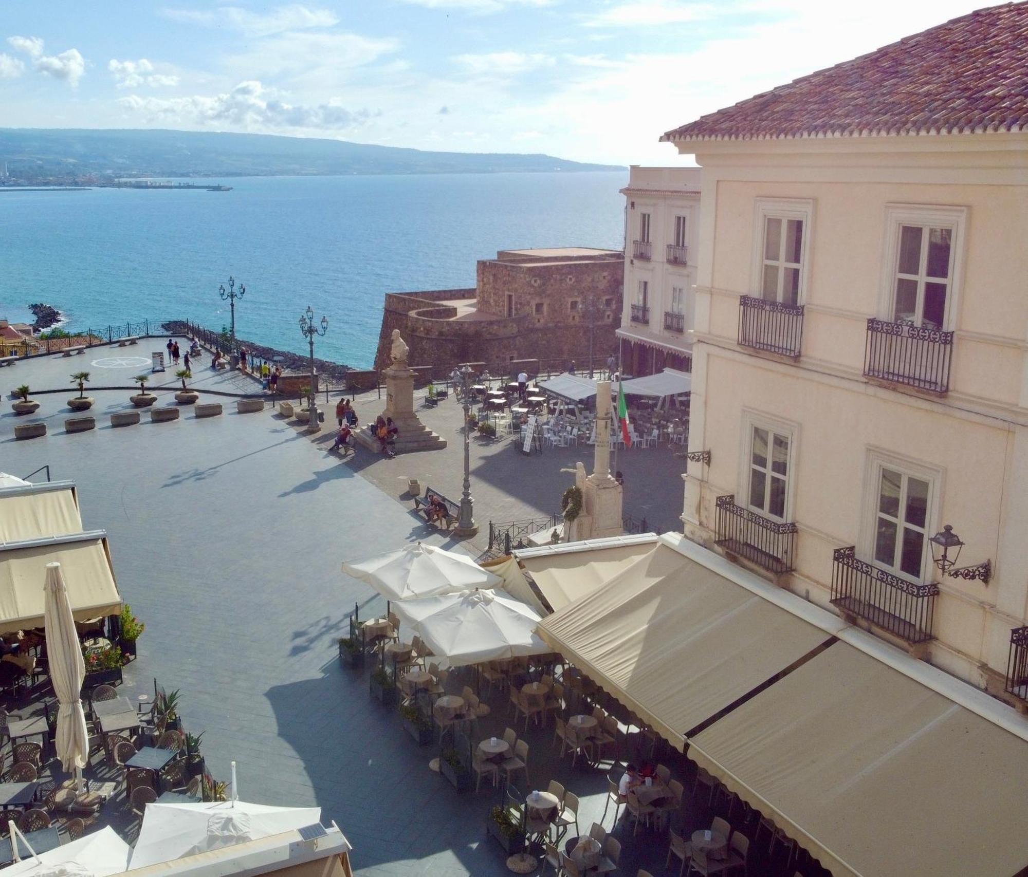Hotel Della Piazza Пиццо Экстерьер фото