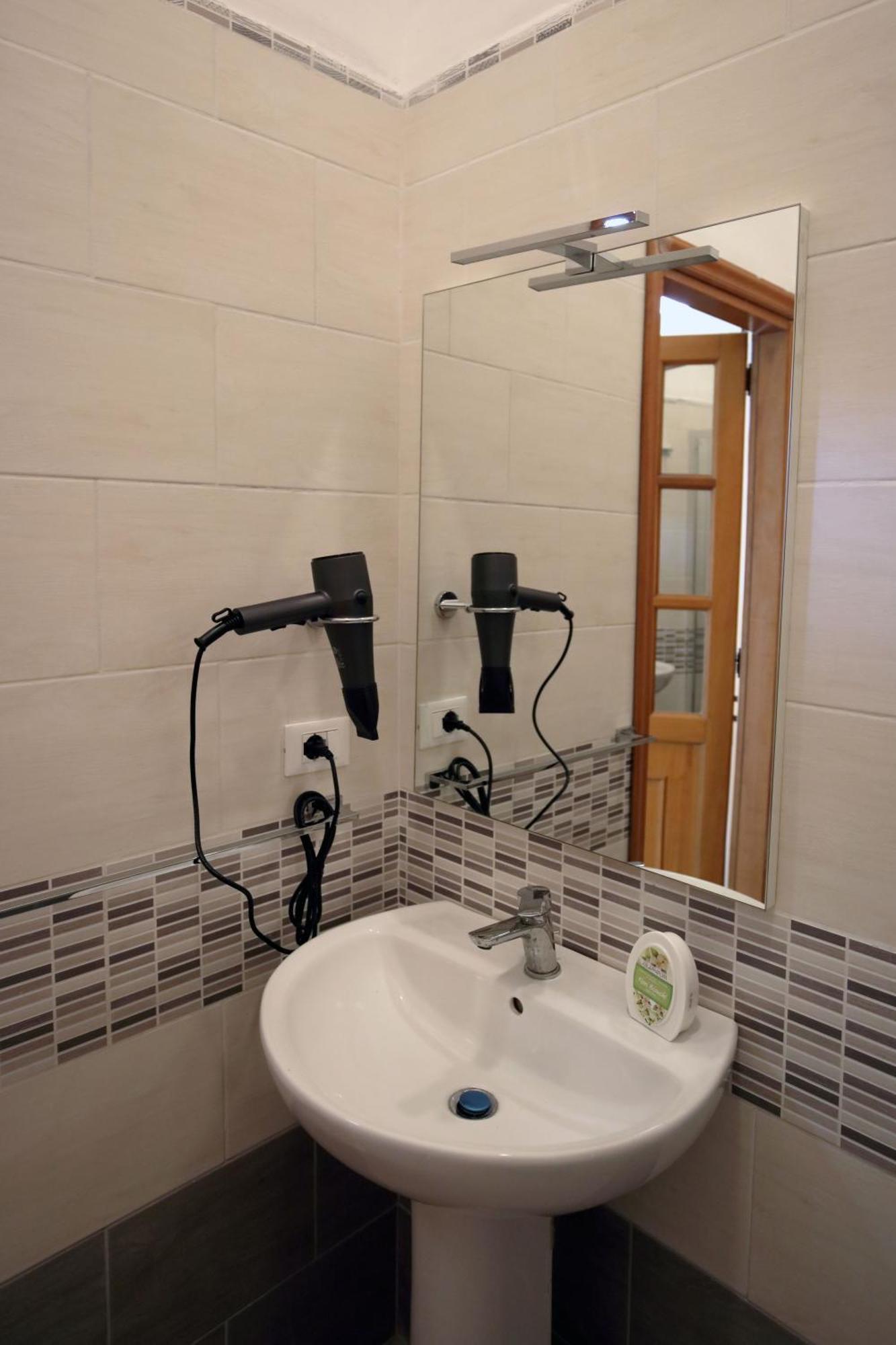 Hotel Della Piazza Пиццо Экстерьер фото