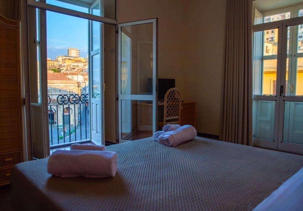 Hotel Della Piazza Пиццо Экстерьер фото